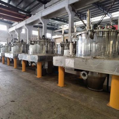 el lote automático del raspador inferior de la descarga del Tirón-bolso 800L actúa la centrifugadora para los ingredientes farmacéuticos activos