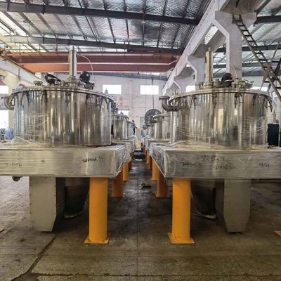 el lote automático del raspador inferior de la descarga del Tirón-bolso 800L actúa la centrifugadora para los ingredientes farmacéuticos activos