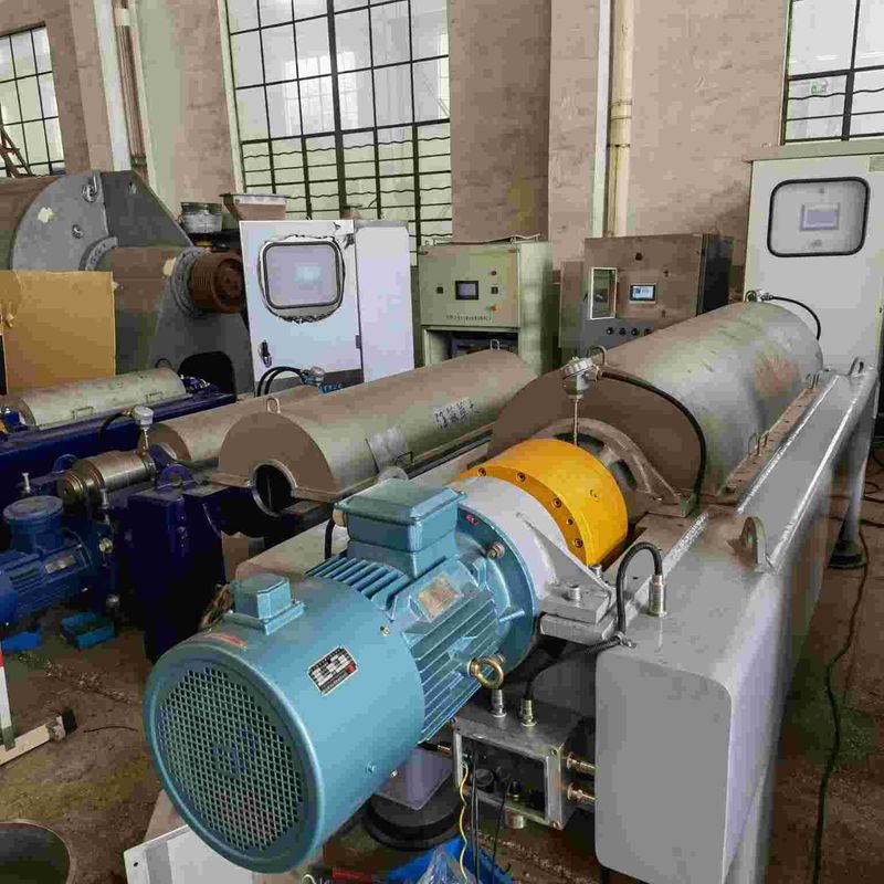 Centrifugadora dual de limpieza de la jarra del acero 2205 de la fase de la separación de sólido-líquido de la clarificación del alquitrán de la voluta de LW 110kw